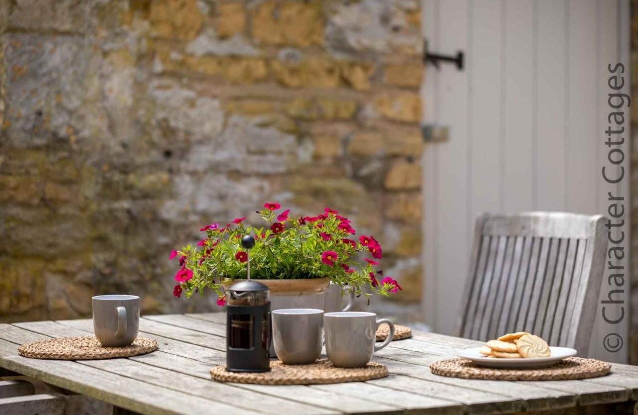 Weir Cottage Bourton-on-the-Water Esterno foto